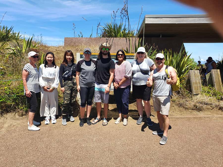 Cape Reinga: Day Trip from Paihia, Kerikeri, or Kaitaia - Reaching Cape Reinga and its lighthouse