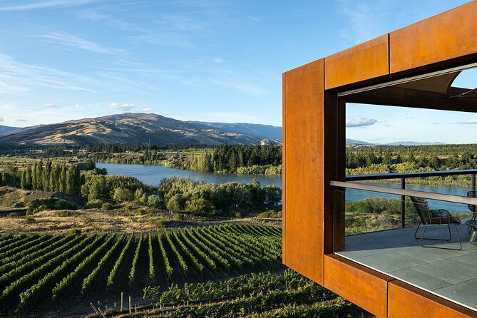 Central Otago Wine Tour Small Group, Expert Guide & Scenic Views - Why this small-group wine day works