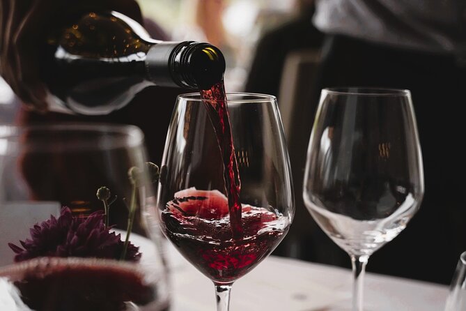 Central Otago Wine Tour Small Group, Expert Guide & Scenic Views - Kinross starts the tasting day