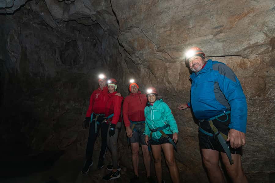Christchurch: Caving & Optional Castle Hill Tour - A picnic with views after the cave