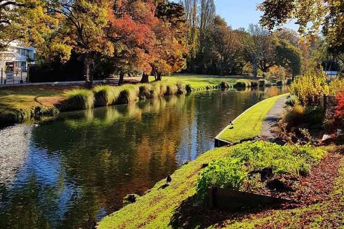 Christchurch City Private Day Tour with Gondola - One hour in the Christchurch Botanic Gardens