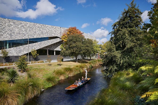 Christchurch Full Day Tour - Punting along the Avon River