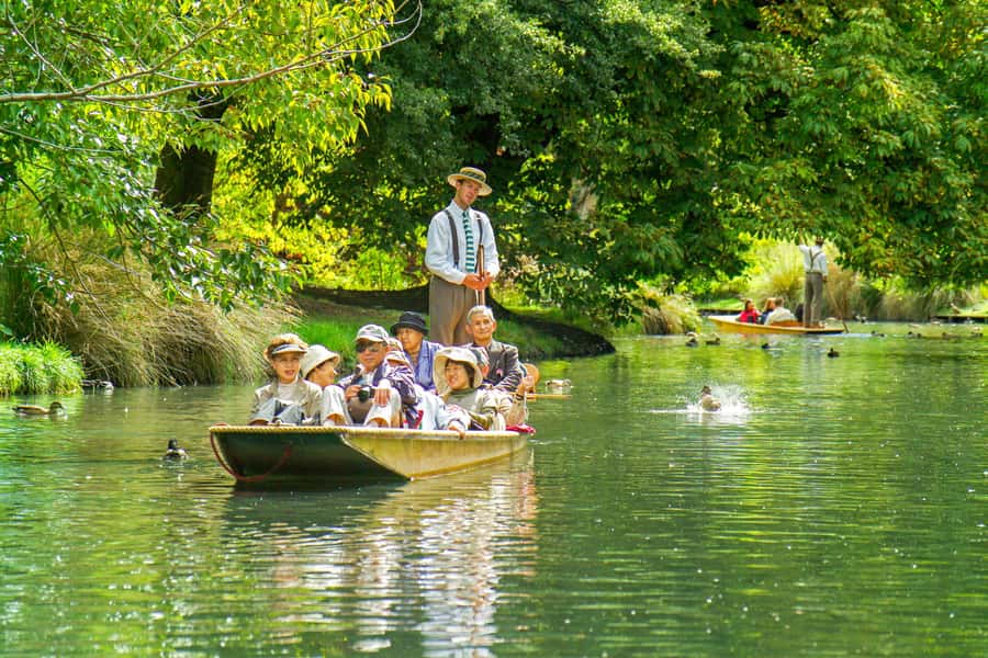 Christchurch: Gondola Ticket and Punt Ride on the Avon River - Should you book the punt and gondola?
