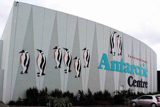 Christchurch International Airport :Airport to City Centre - The roughly 30-minute ride into Christchurch