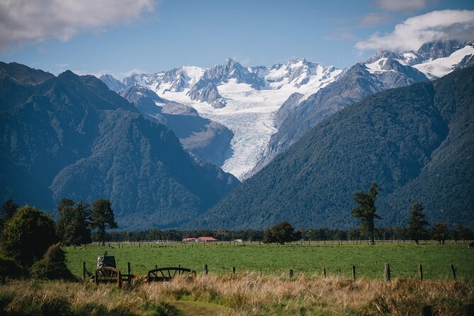 Christchurch to Franz Josef One Way Day Tour with TranzAlpine - Hokitika Gorge is the day’s best walking stop