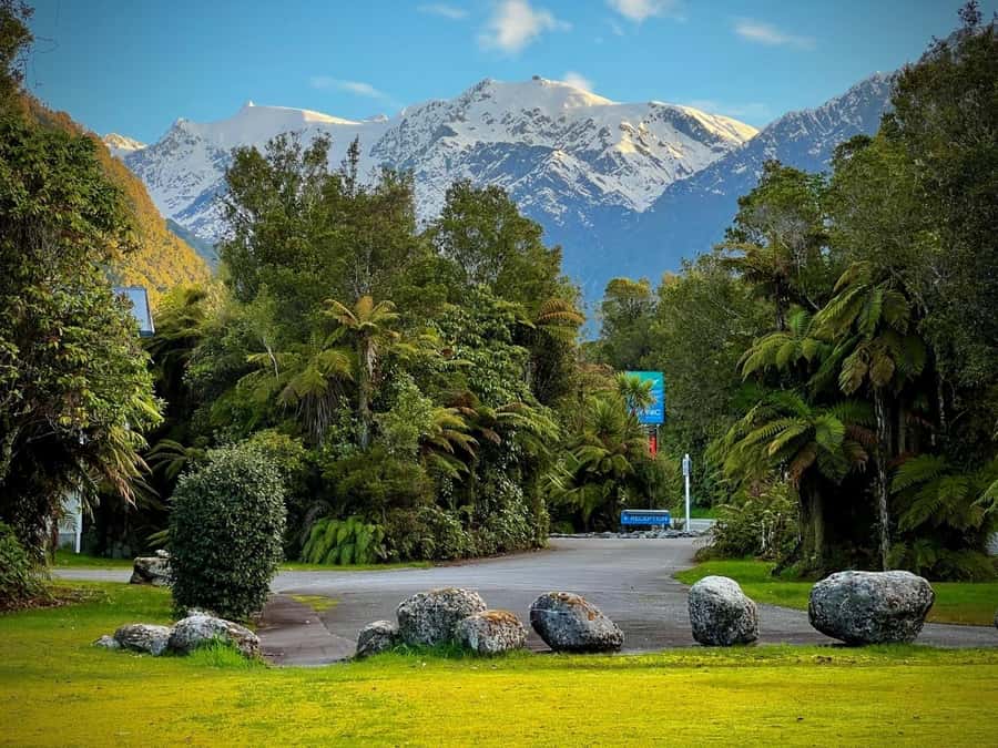 Christchurch: to Franz Josef via Hokitika 1 Way Tour - Arthur’s Pass and the road over the Alps