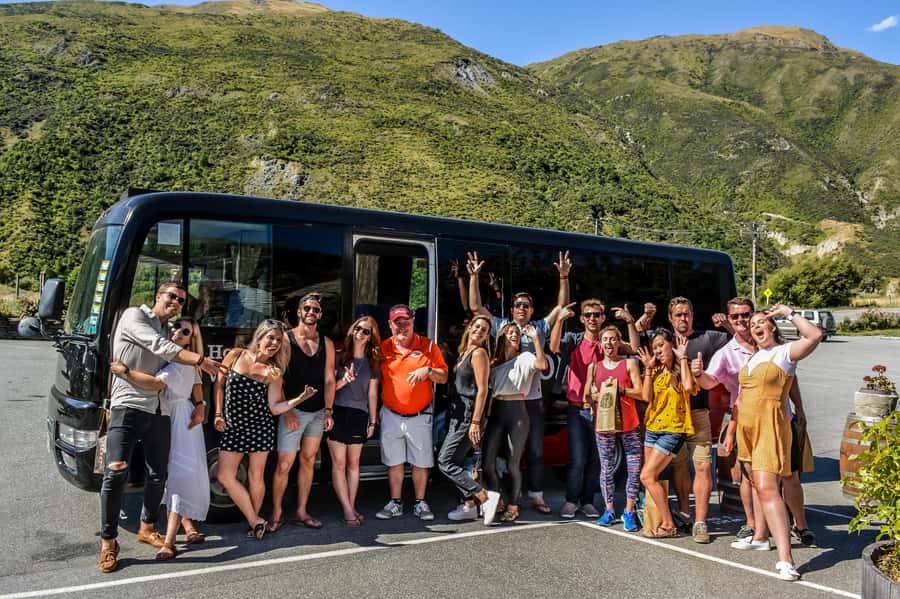CRUISE SHIP DAYS - HOP ON HOP OFF - Wine, Beer, Food Tour - How the 30-minute bus schedule works