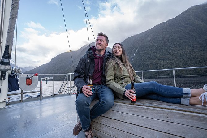 Doubtful Sound Overnight Cruise - The afternoon cruise, wildlife, and the Sound of Silence
