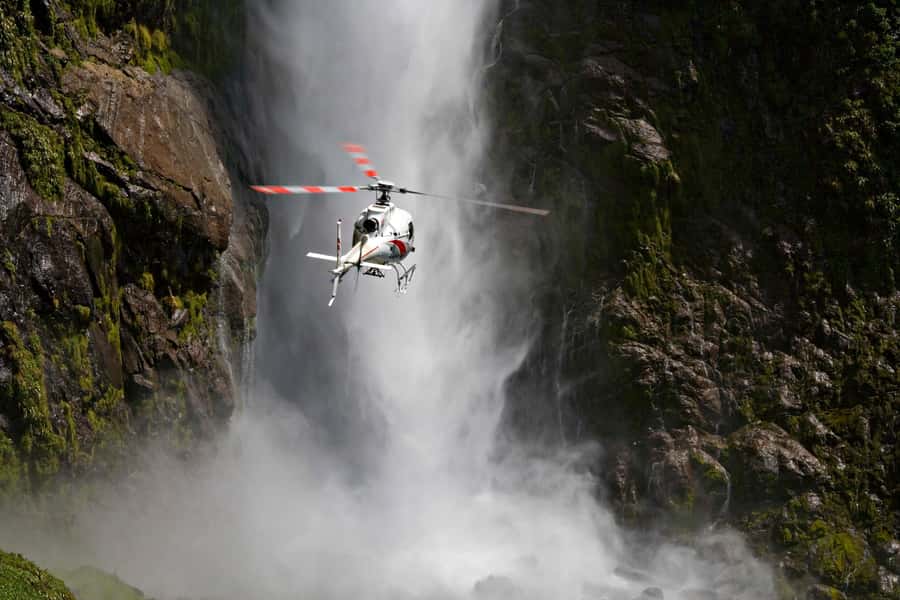 Doubtful Sound: Scenic Flight with 2 Landings - Why Doubtful Sound works so well from a helicopter