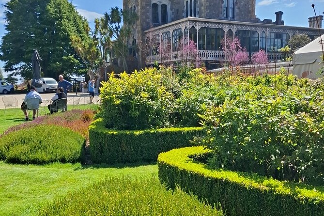 Dunedin and Otago Peninsula Private Tours Up to 4 people - St Clair, the university, and the Botanic Garden