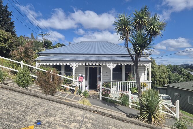 Dunedin City - Settlers & Voyages Tour - A human story that begins across the Pacific