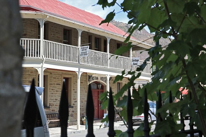 Dunedin to Queenstown One Way Tour Including Taieri Gorge Train - Starting at Dunedin Railway Station