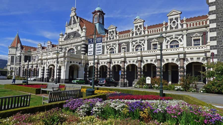 Dunedin to Te Anau via The Catlins & Invercargill 1 Way Tour - Cathedral Caves depend on the tide