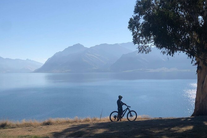 ebike tour lake Hawea river track to Wanaka - Pickup in Wanaka and the short drive to Lake Hawea