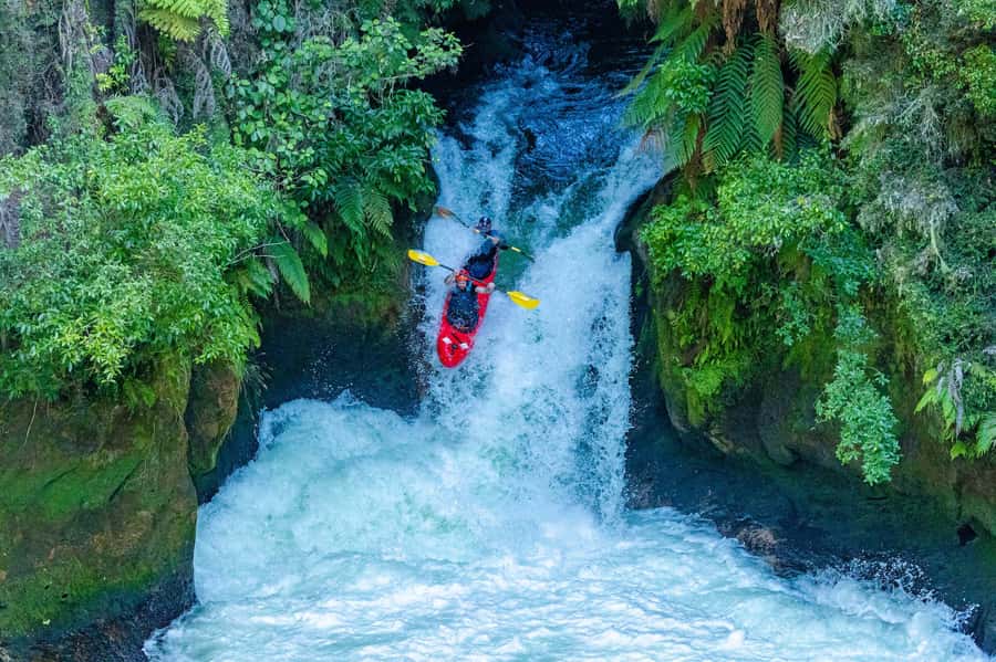 Epic Tandem Kayak Tour down the Kaituna River Waterfalls - The main challenge: Tutea Falls