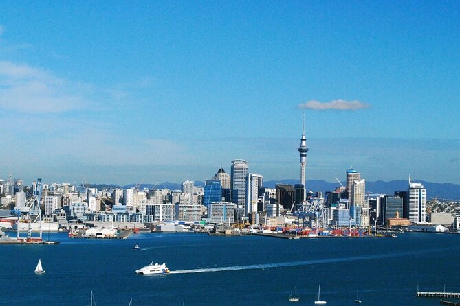 Explore West Auckland with Winery - Who will enjoy this West Auckland outing?