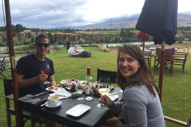 'Express' Wine Tour & Māori Culture Wānaka - What 45 minutes at each winery feels like
