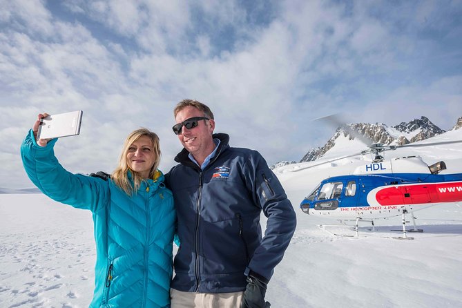 Fox Glacier: Neve Discoverer Helicopter Flight with Snow Landing - The snow landing on Fox Glacier