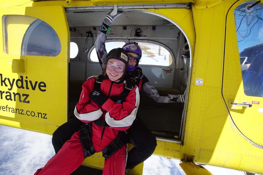 Franz Josef: 13,000ft, 16,500ft or 18,000ft Skydive - The free fall and parachute ride