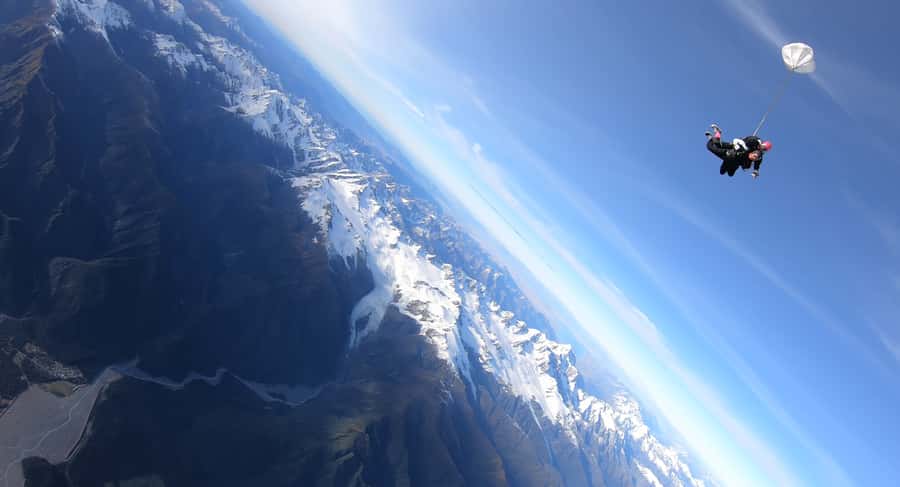 Franz Josef: 13,000ft, 16,500ft or 18,000ft Skydive - Who should book this experience?