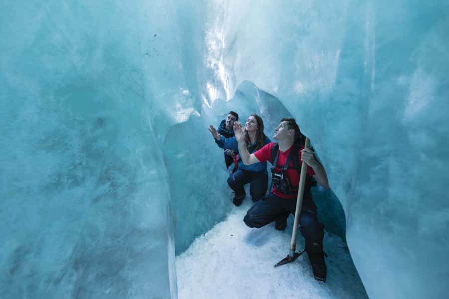 Franz Josef: 2.5 Hour Glacier Hike with Helicopter Transfer - Equipment, comfort, and what to wear
