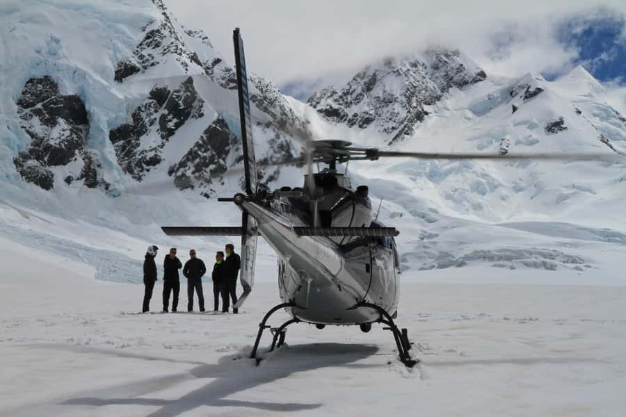 Franz Josef: 30-min Flight Franz Josef & Tasman Glaciers - Landing on New Zealand’s longest glacier