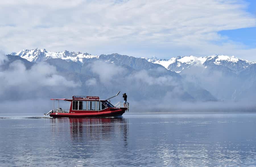 Franz Josef Glacier: 2-Hour Scenic Lake Mapourika Cruise - Cruising toward Okarito Kiwi Sanctuary