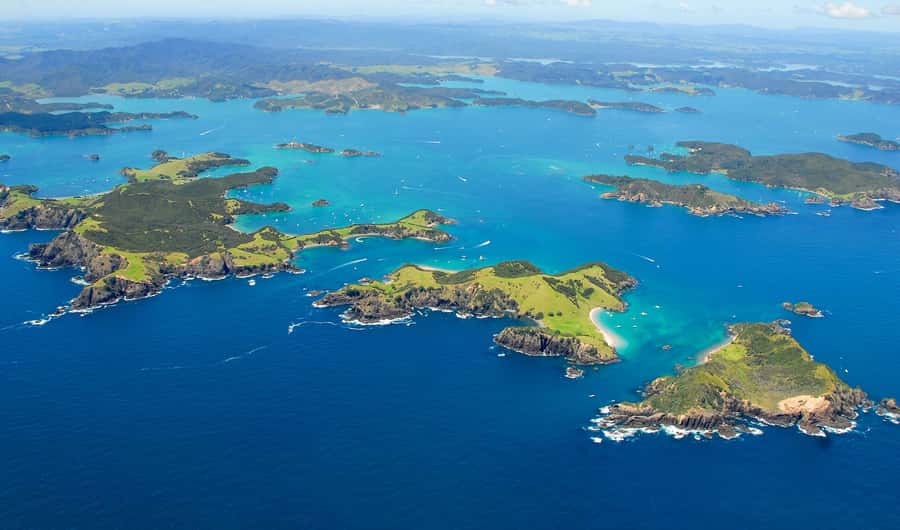 From Auckland: Full-Day Tour to the Bay of Islands - Passing Through the Hole in the Rock