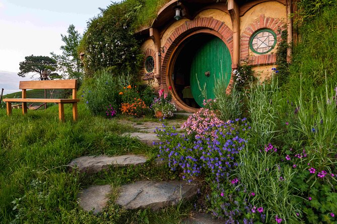 From Auckland:Hobbiton Movie Set & Waitomo Caves Small Group Tour - Inside the Waitomo Glowworm Caves
