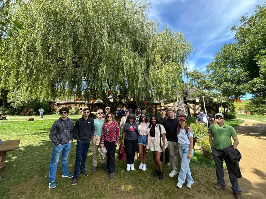 From: Auckland: Rotorua via Hobbiton Tour One Way Tour - Is $196 a fair price?