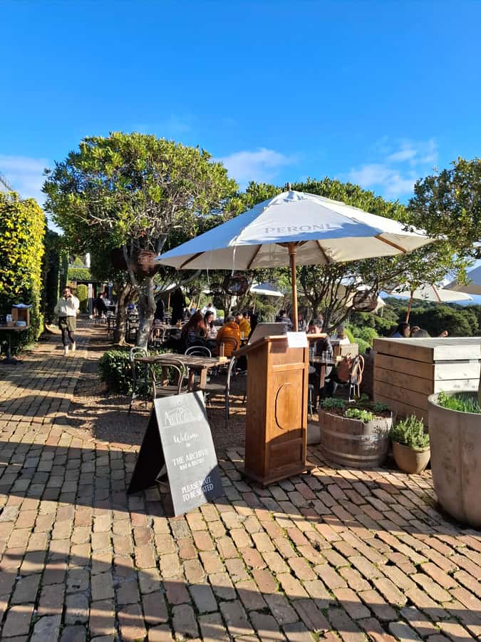 From Auckland: Waiheke Island Sip & Savour Tour with Lunch - What you are really buying for $175