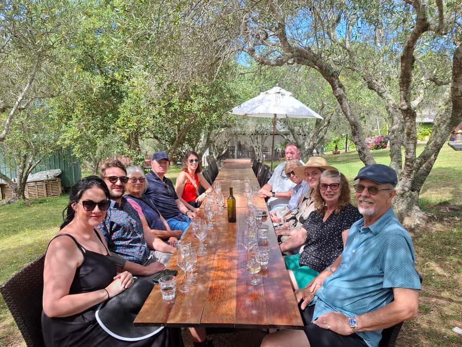 From Auckland: Waiheke Island Sip & Savour Tour with Lunch - Three vineyards, three different moods