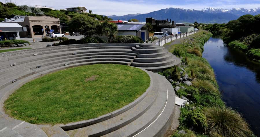 From Christchurch: Kaikōura Day Tour with Whale Watching - The Waipara tasting is a pleasant extra