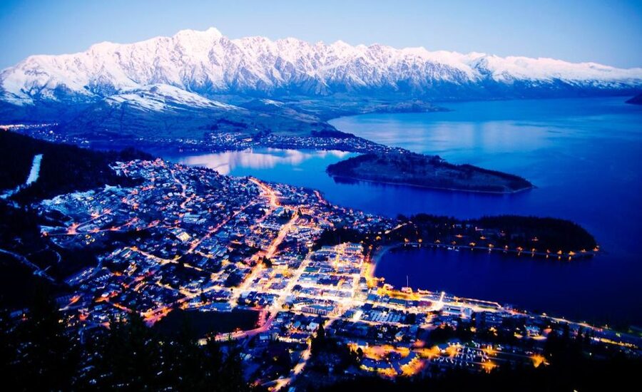 From Christchurch: Queenstown via Tekapo & Mt Cook Day Trip - Lake Pukaki gives you the first big mountain view