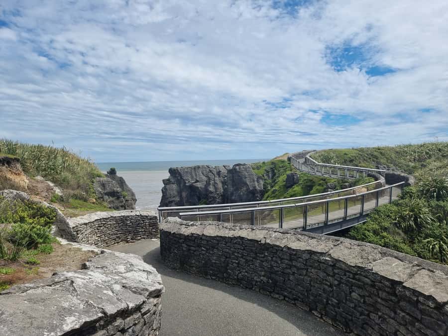 From Greymouth: Punakaiki Blowholes & Pancake Rocks Tour - Weather, clothing, and practical preparation