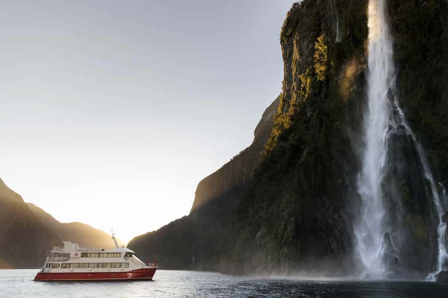 From Queenstown: Milford Sound Coach, Cruise, Scenic Flight - Flying over glaciers to Queenstown