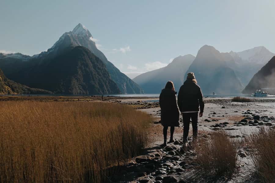 From Queenstown: Milford Sound Scenic Flight & Nature Tour - Leaving Queenstown over Lake Wakatipu