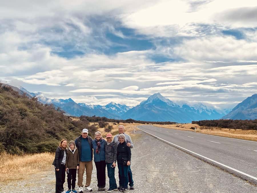 From Queenstown: Mount Cook Heli-Hike and Bus Tour Combo - The Tasman Glacier is the reason to book
