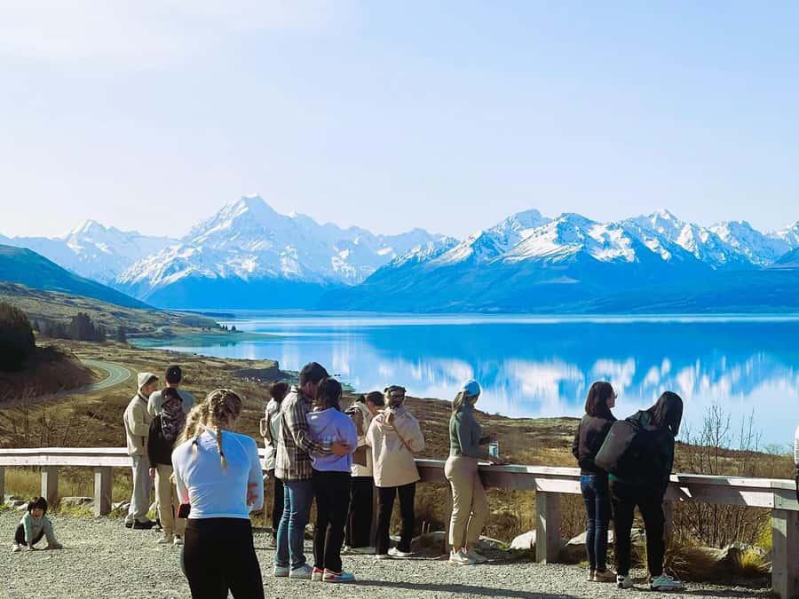 From Queenstown: Mount Cook Heli-Hike and Bus Tour Combo - Kawarau Gorge and Cromwell set the scene