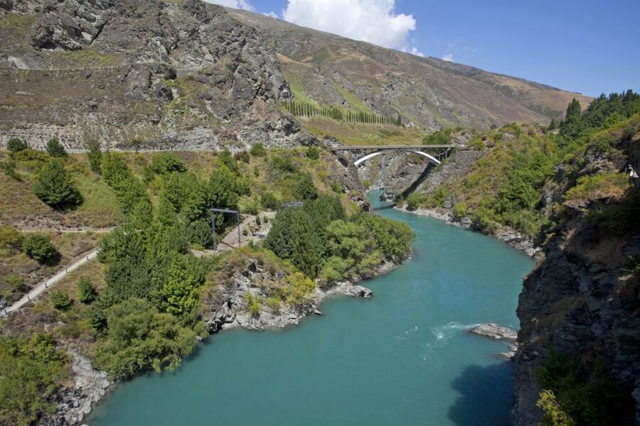 From Queenstown: 'Valley of the Vines' Wine and Bike Tour - From Queenstown to Arrowtown by scenic shuttle