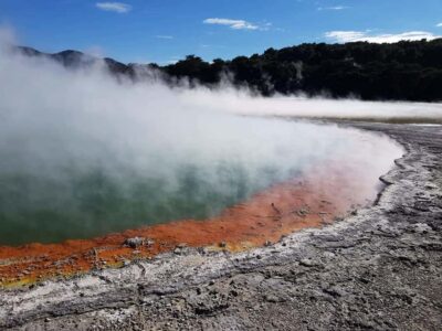 Wai-O-Tapu, Waimangu and Te Puia Full-Day Tour