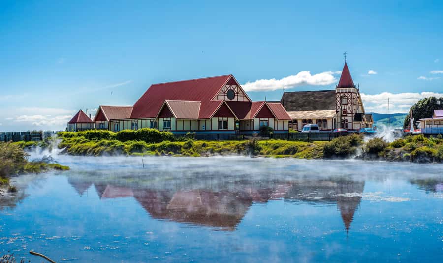 From Rotorua: Wai-O-Tapu, Waimangu and Te Puia Full-Day Tour - The drive home fills in Rotorua’s final details