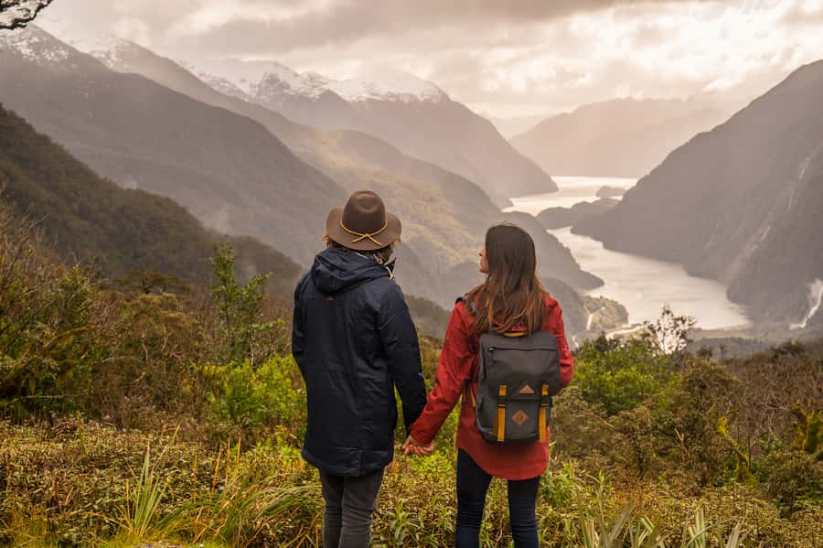 From Te Anau: Doubtful Sound Coach & Cruise - Crossing Lake Manapouri by boat