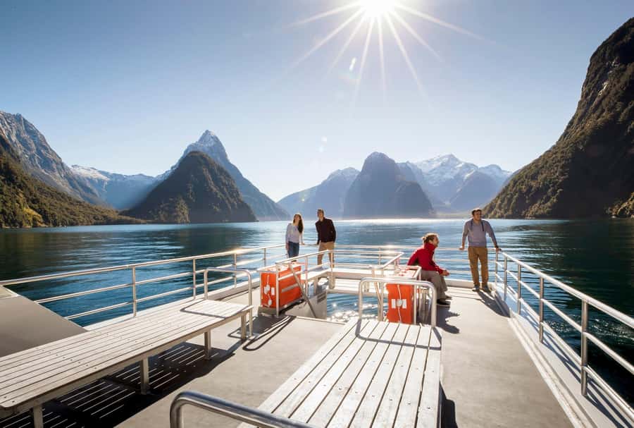 From Te Anau: Milford Sound Premium Bus Tour and Cruise - Comfort, pacing, and who will enjoy it
