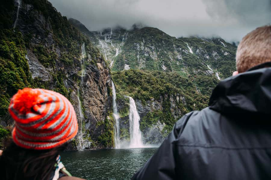 From Te Anau: Milford Sound Small-Group Tour Including Lunch - Lunch, walking, and the return journey
