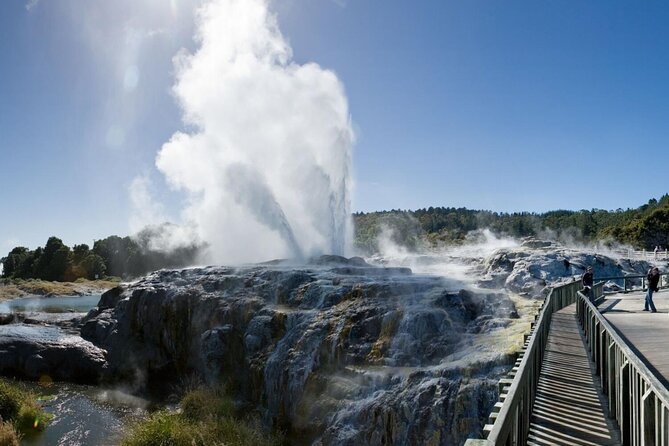 FULL DAY ROTORUA TOUR - Fully Customisable 13 hours Unlimited KMS - Building a realistic one-day route