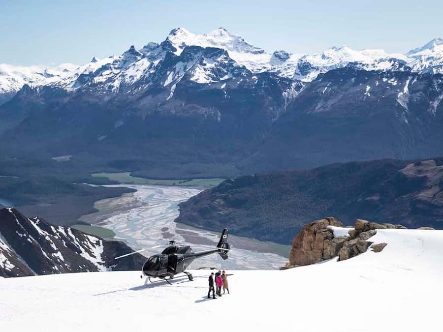 Glenorchy: 25-30 Minute Snow Landing Helicopter Experience - Who should book this Glenorchy flight?