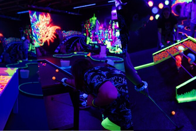 Glow in the Dark Mini Golf in Queenstown - Playing with children, friends, or a partner