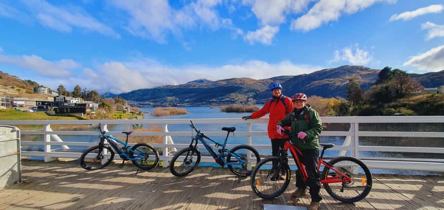 Guided Scenic E-bike Tour - Ride to the Lake - Getting comfortable on the full-suspension e-bike