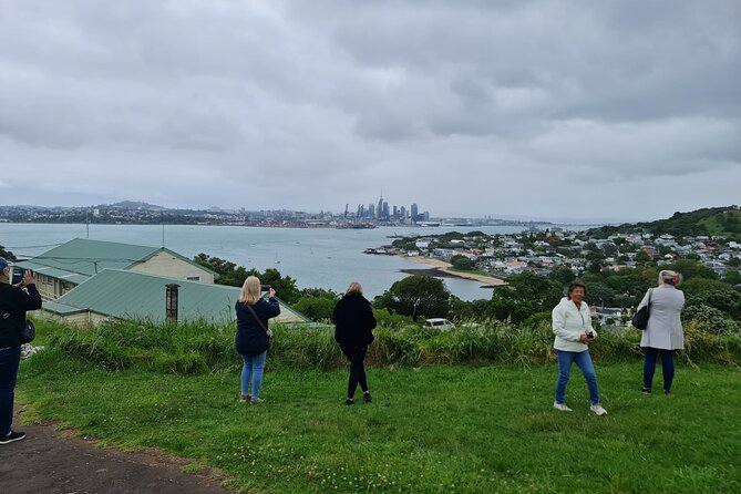 Half-day Discover Auckland City Sightseeing Tour - Shoal Bay at Northcote Point